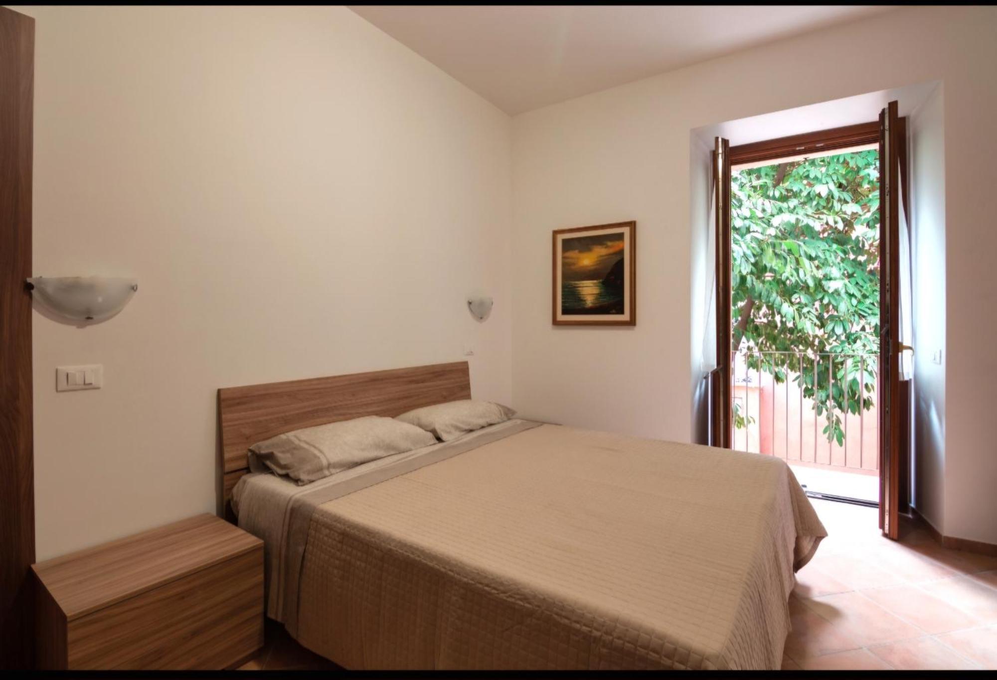 Sotto La Torre Apartman LʼAquila Kültér fotó